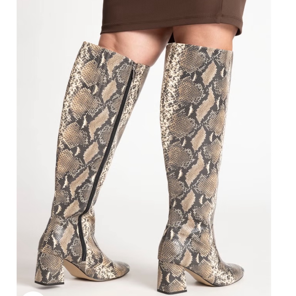Eloquii Snakeskin Knee high Boots - Tan and Black